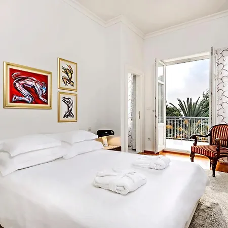 Sleeps 10 Pool Air Con Wifi