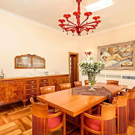 Sleeps 10 Pool Air Con Wifi Villa Split